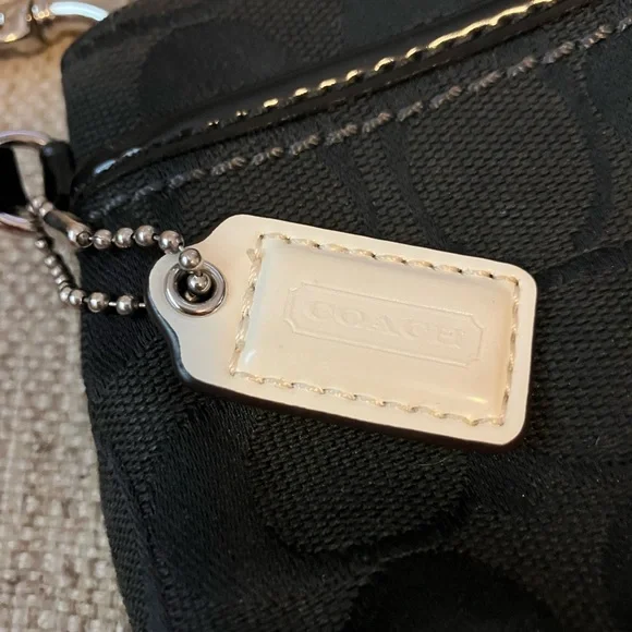 Black coach wristlet - Picture 3 of 4